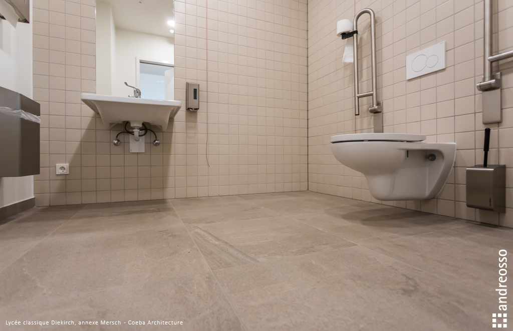 carrelage au sol toilette