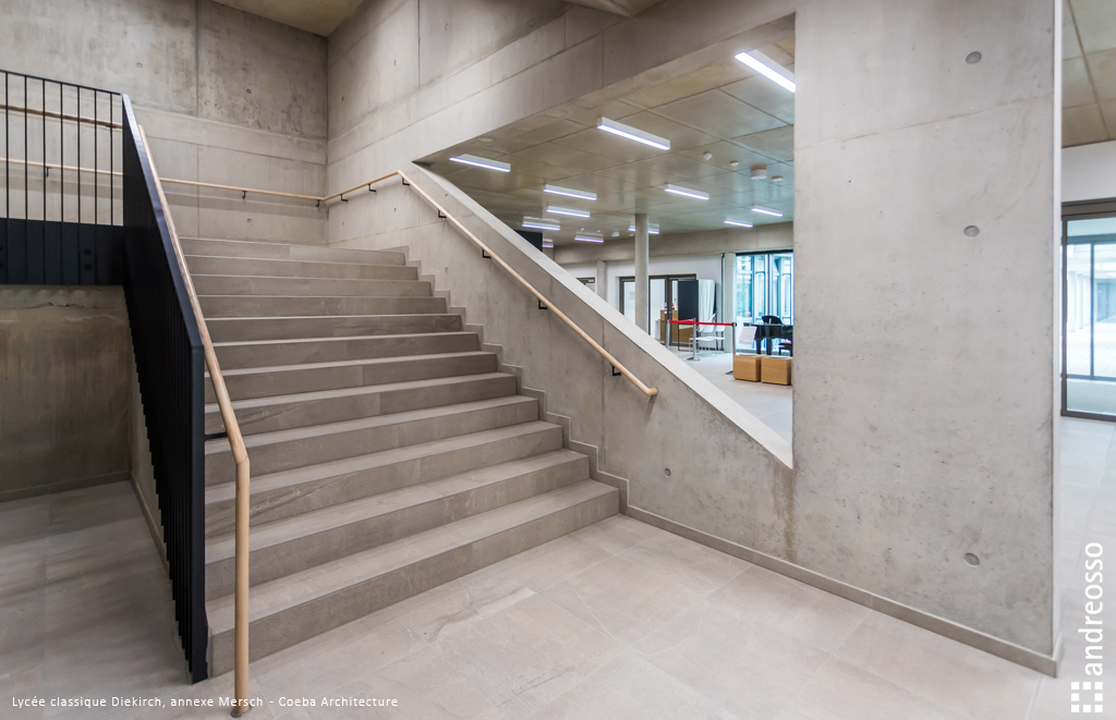 escalier en carrelage
